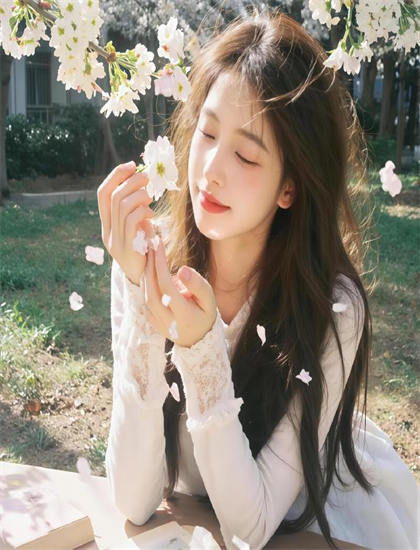 英勇赞曲叙事手法解析里程碑式的：时间线安排与视角切换技巧探讨，特别收录